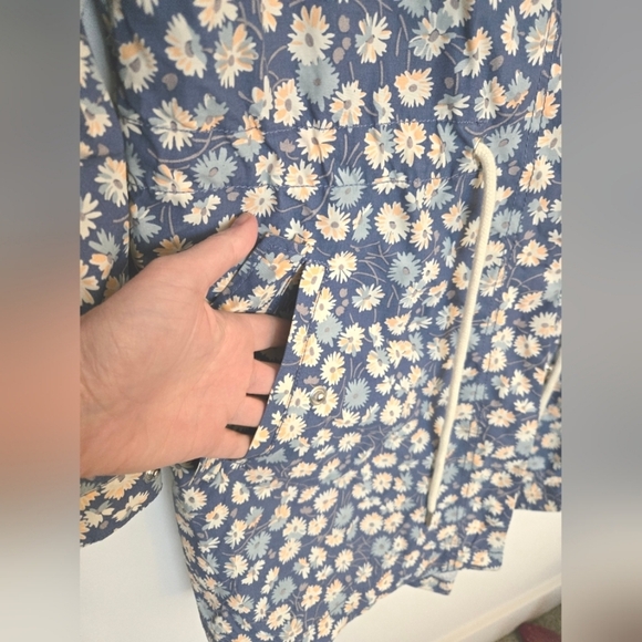 Madewell blue and white floral drawstring waist snap front raincoat | XS - Picture 3 of 7